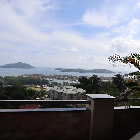 180 Degrees Self-Catering Hotel Victoria Exterior photo